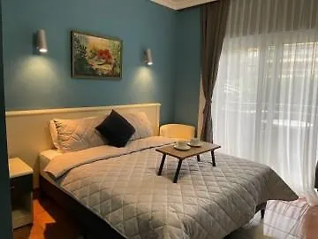 Royalisa Аланія
