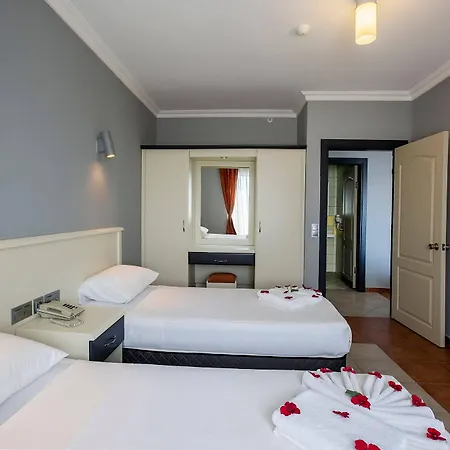 Royalisa Hotel 3*
