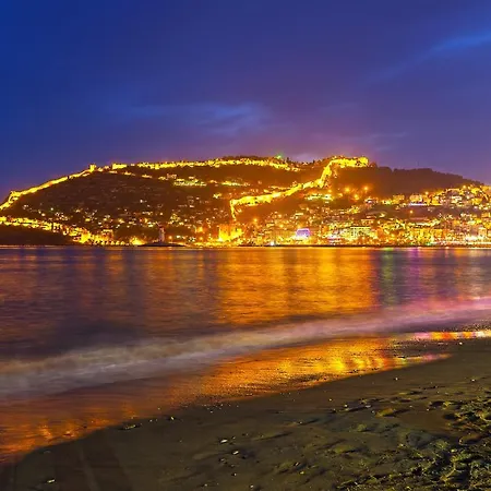 Royalisa Аланія