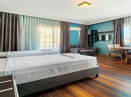 Royalisa Hotel 3*