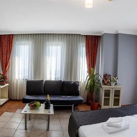 Royalisa Hotel 3*